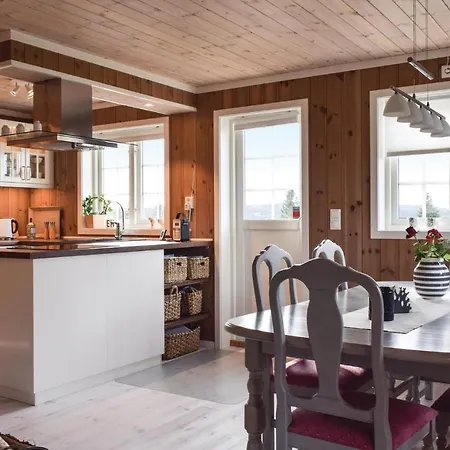 Awesome In W/ 3 Bedrooms Hébergement de vacances Sjusjoen