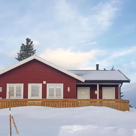 Awesome In W/ 3 Bedrooms Feriehus *